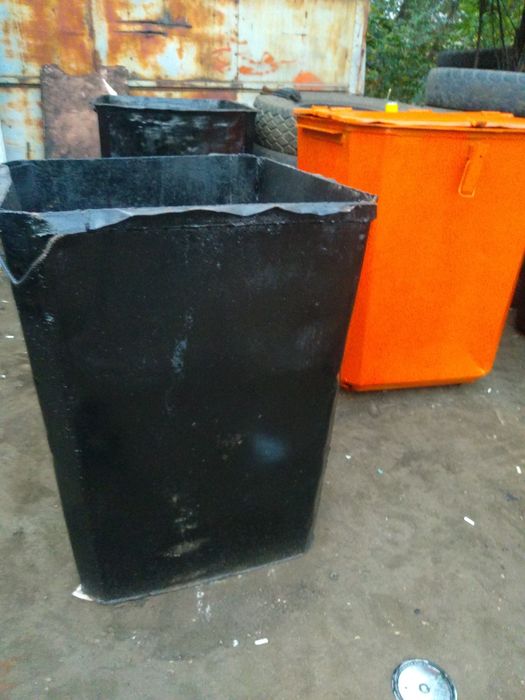 Мусорный контейнер