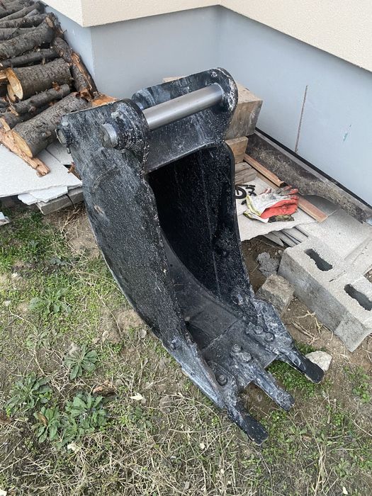 Услуги с комбиниран багер за Пловдив и региона!