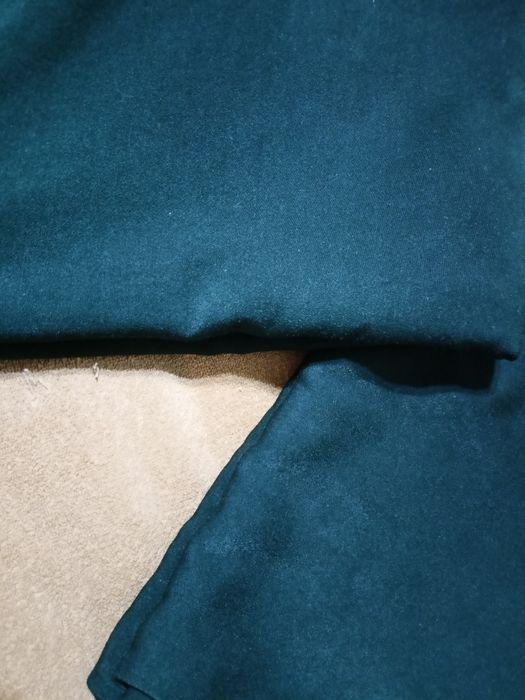 Скатерти темно-зелёного цвета две шт