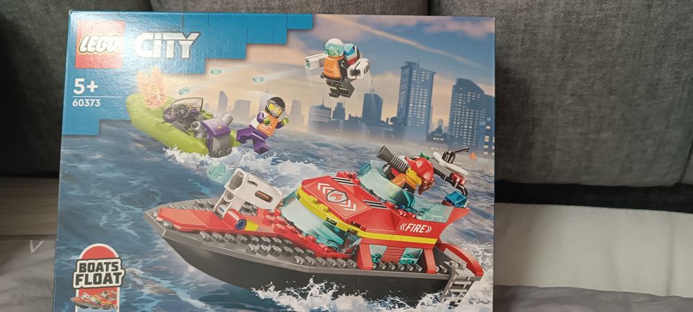 Лего Сити моторна лодка 5+
