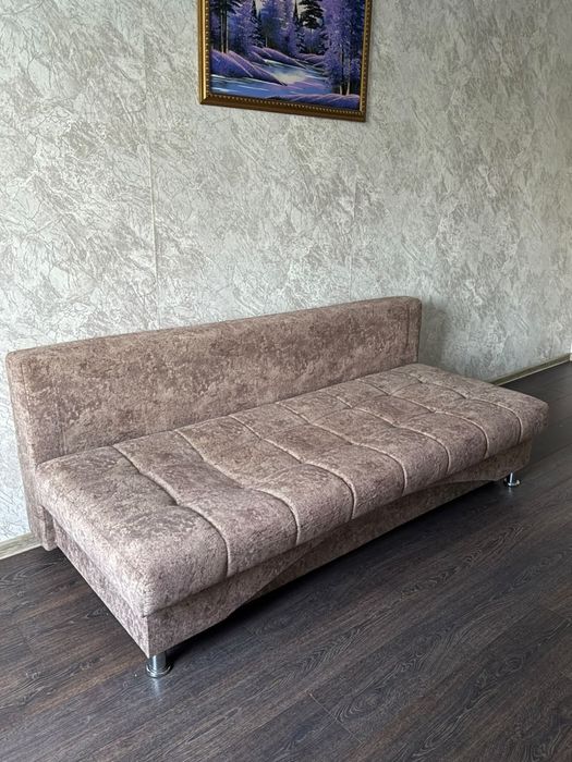 Диван в хорошем состоянии