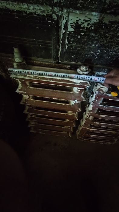 Батареи чугунные 2 шт.