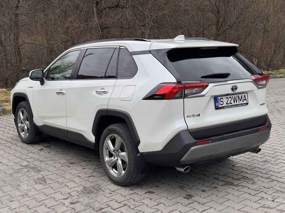 Toyota Rav4 2.5 Hybrid Exclusive usor avariat
