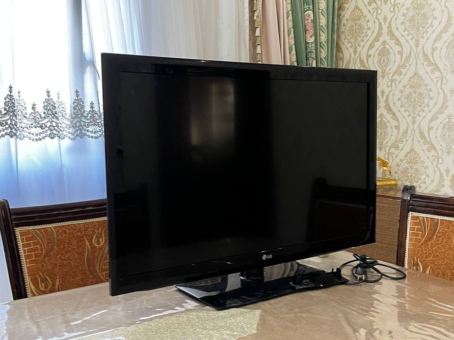 42 дюйм Samsung телевизор