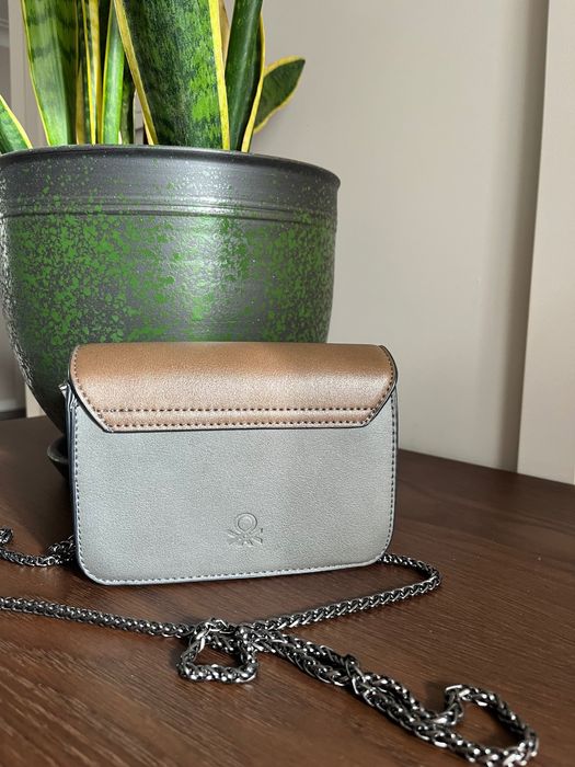 Малка чантичка Benetton