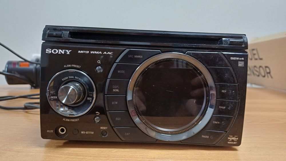 Автомагнитола SONY