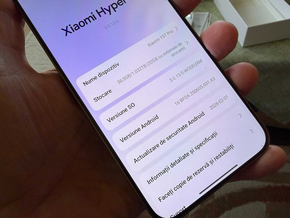 Xiaomi 15T Pro în stare excepțională, în cutia originală, cu husă inclusă