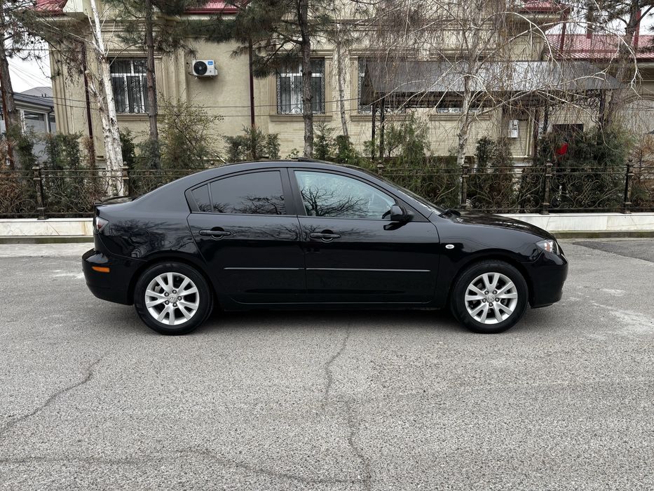 Продам машину. Мазда 3