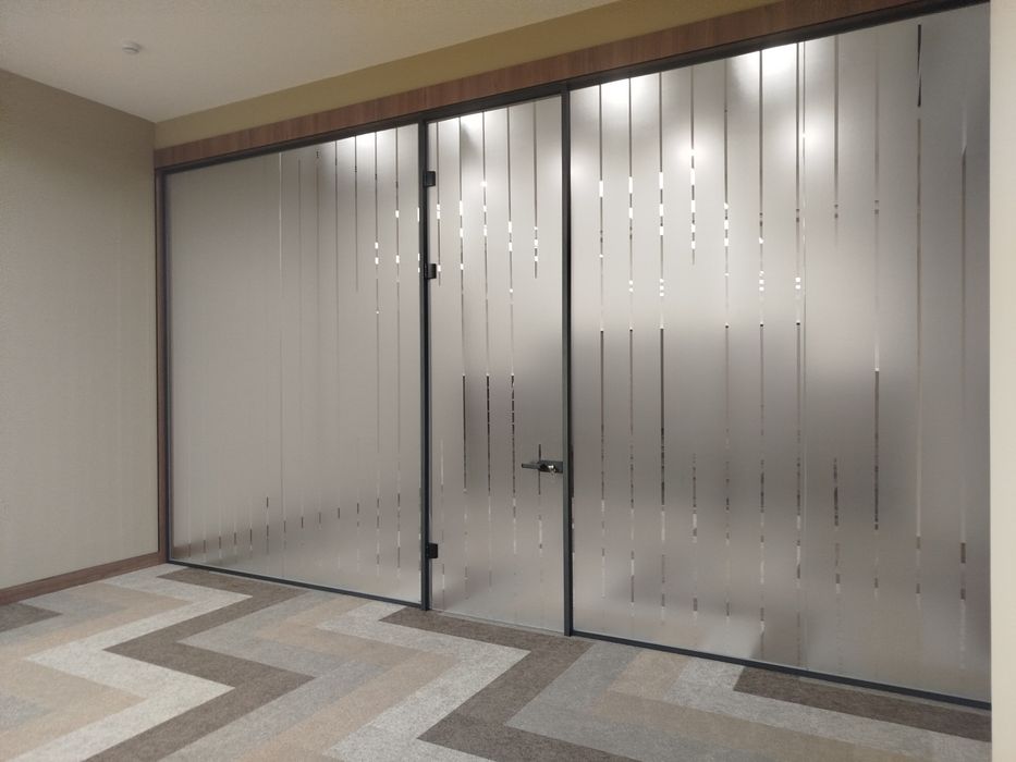 Оклейка матовый пленки (туманка) тонировка профессиональ мастер 24/7