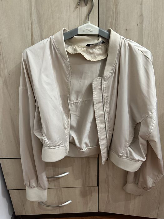 ветровка ZARA укороченная