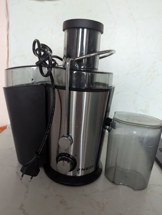 Сокоизтисквачка Neo