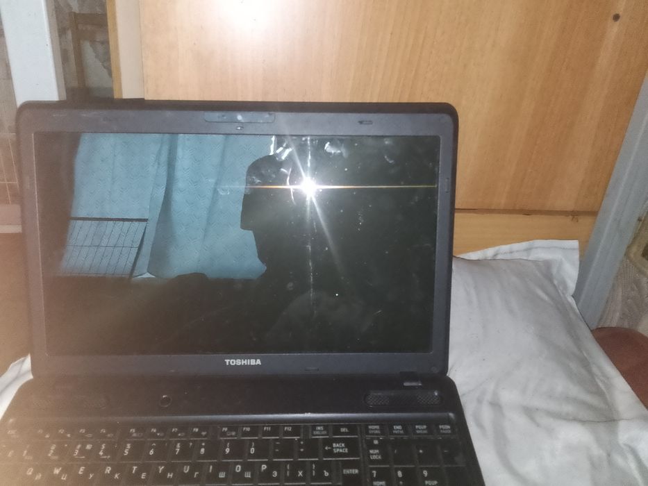 Продам ноутбук тознива