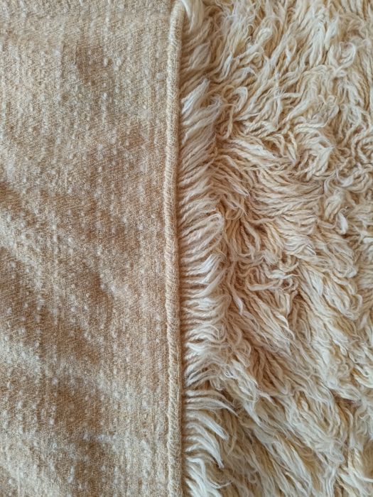 Нов вълнен бял китеник