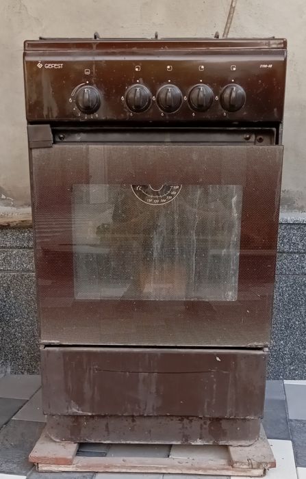 Продаю телевизор samsung  ,газ плиту gefest,Стир машинку б/у.