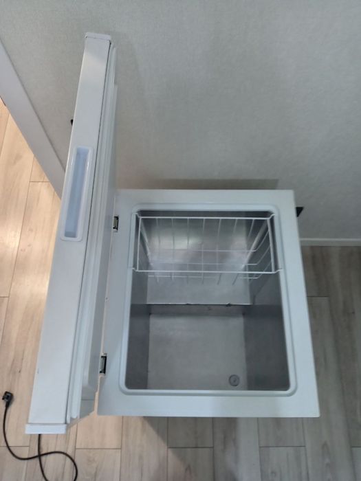 Продам морозильную камеру