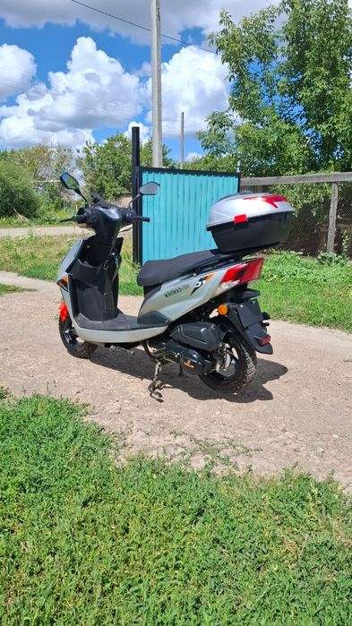 Скутер м8 150 кубов