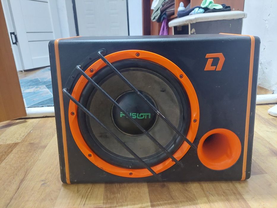 Продам сабуфер в отличном состоянии