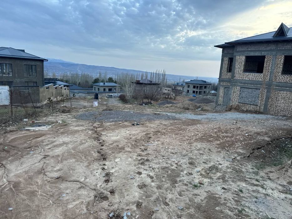 Yer sotiladi oq tosh