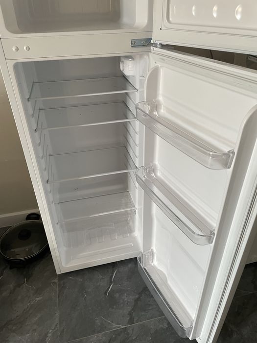 Продается холодильник