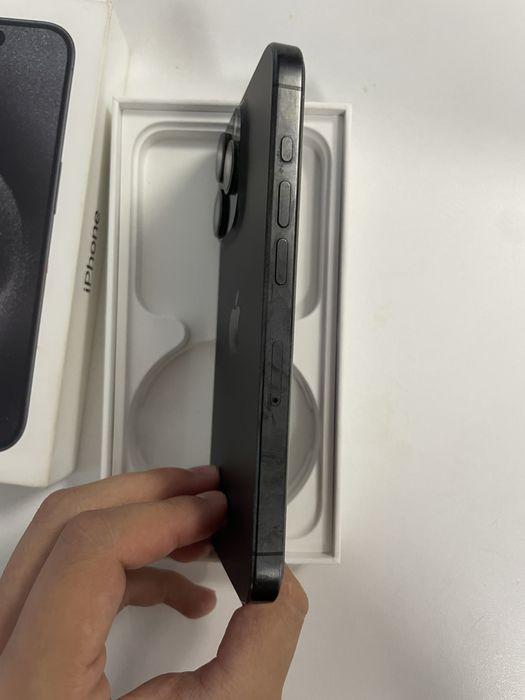 Iphone 15 pro 128 gb akum 83%