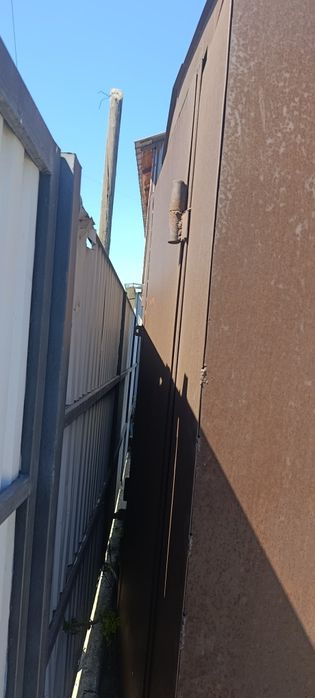 Продам гараж раньше стояла цельнометаллическая газель.