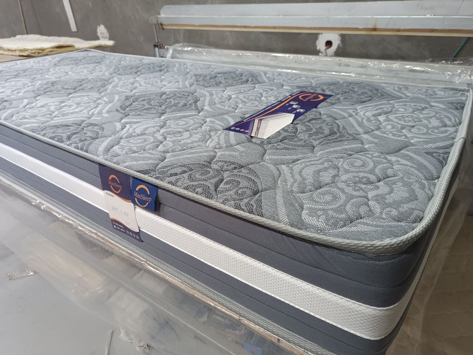 Беспружинный матрасы 'MaxSleep'