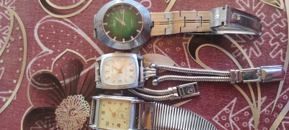 Стари часовници за части
