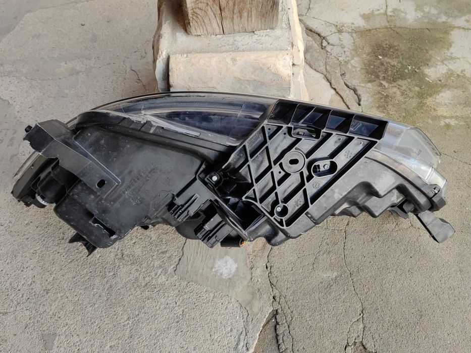 Фар Nissan Qashqai J11 LED десен / Фар Нисан Кашкай Оригинален