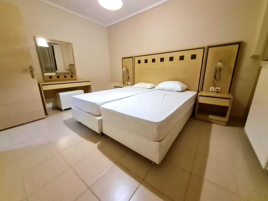 Продава къща - мезонет 90 м2 и двор 120 м2 в Аспровалта, Гърция