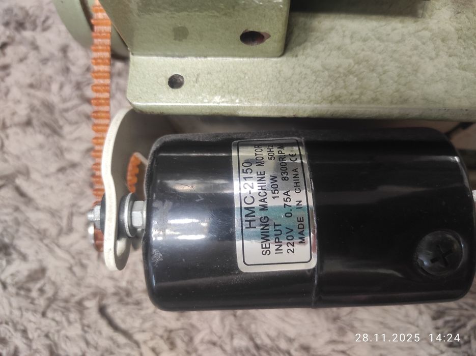 Оверлок трехниточный