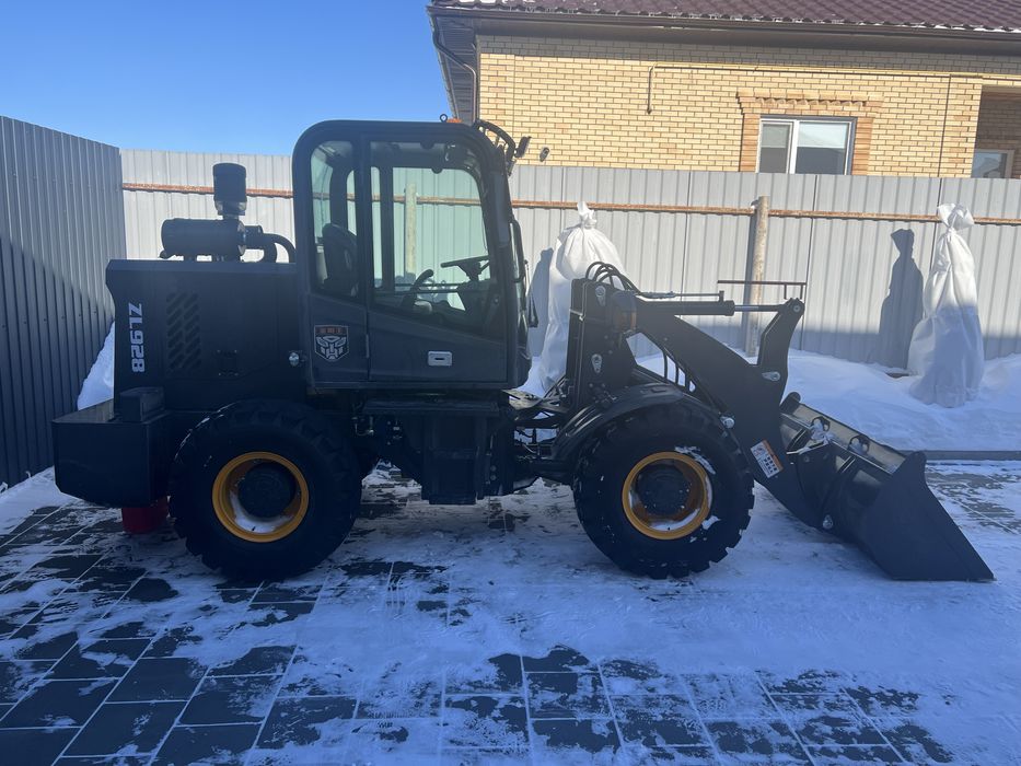 Продам  погрузчик  новый