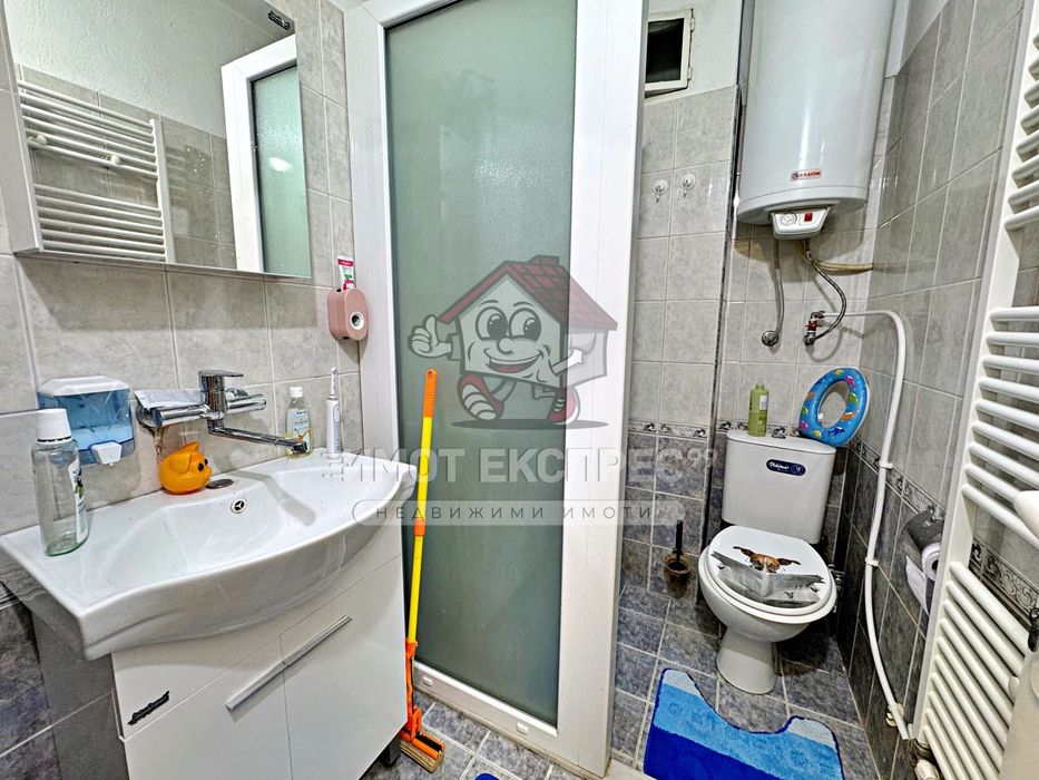 Дава се под наем Многостаен апартамент в Асеновград - 207 кв.м за 177000 € - Снимка #20