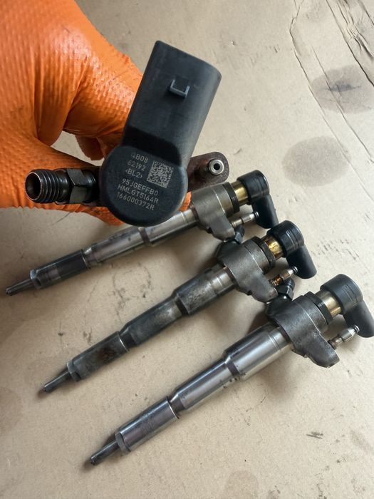 166000372R injector injectoare Continental 2.3dci euro5 euro6 Renault master 3 Opel movanoB Nissan NV400