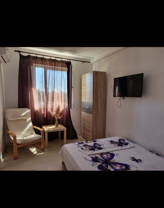 CAZARE **Apartament 3 camere pozitie  CENTRALA