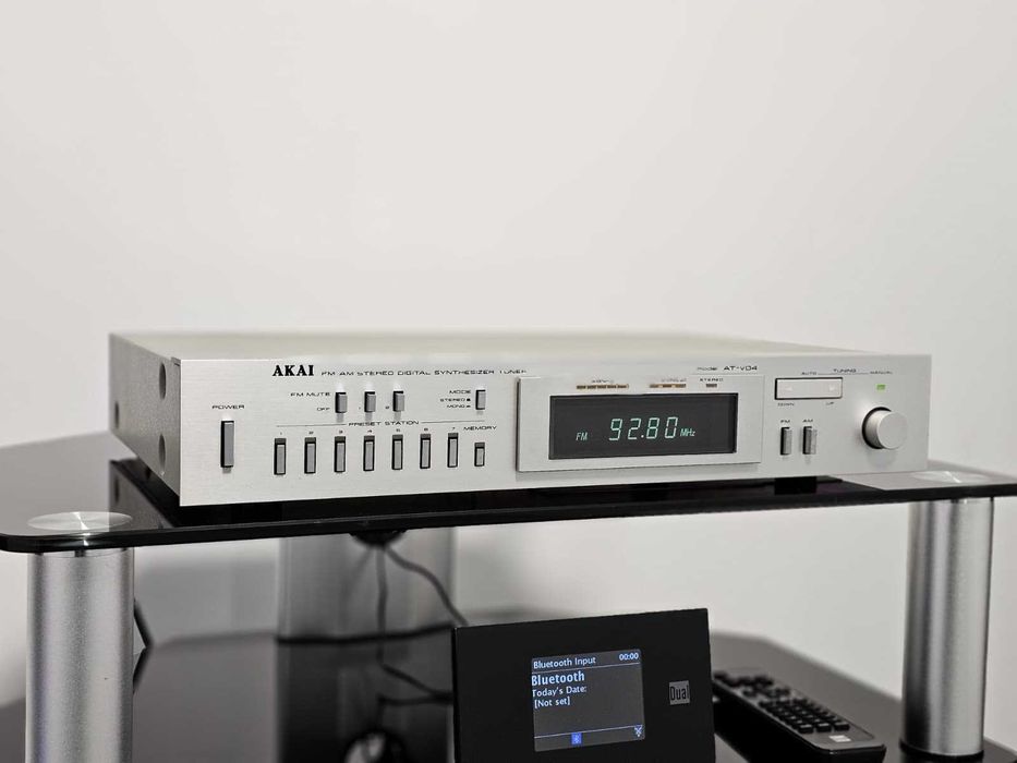 Tuner stereo Akai AT-V04