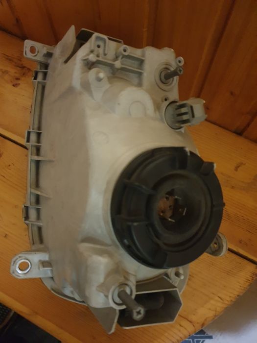 Фонарь Toyota Rav4