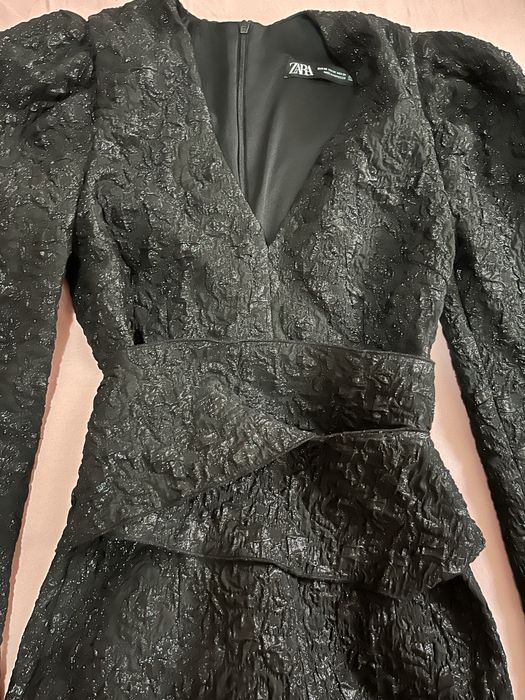 Черна рокля Zara xS размер