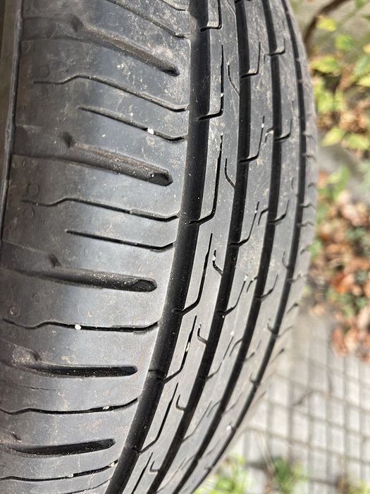 Anvelope 195/55/R16 87V Continental aproape noi