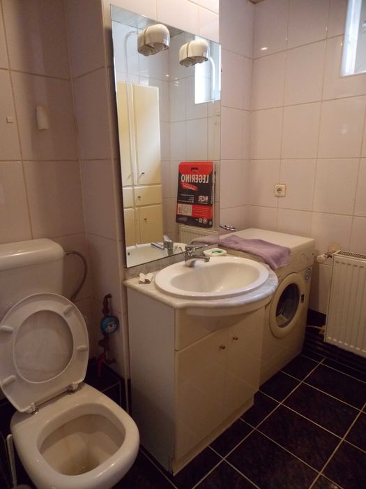 PROPIETAR Inchiriez  apartament 2 camere decomandate ,cartier Strand