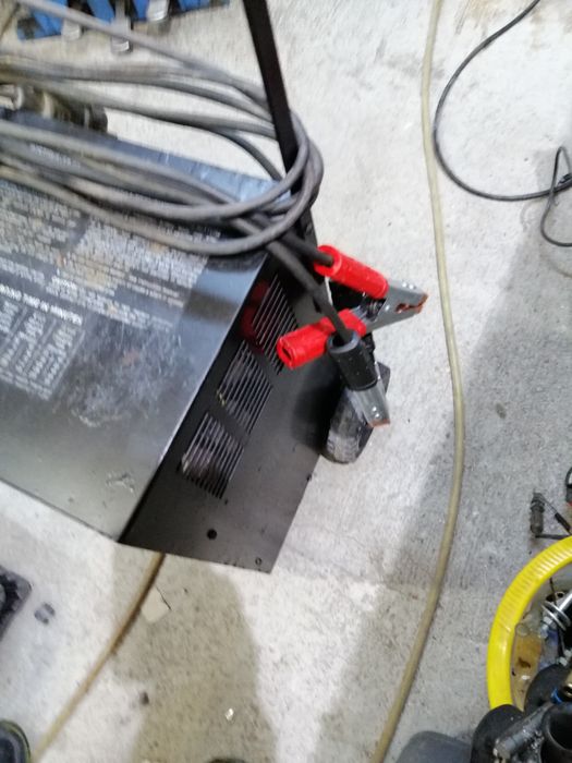 Зарядно за акумулатори токоизправител