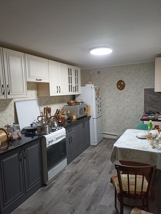 Продам дом в центре поселка