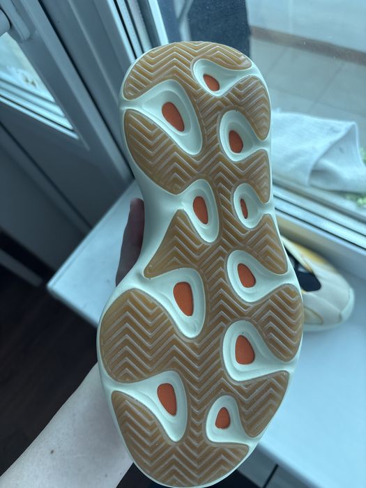 Кроссовки Adidas Yeezy