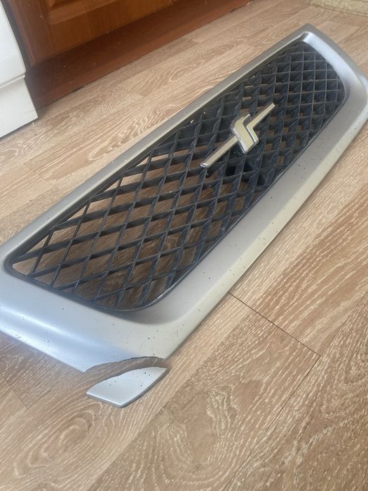 Решотка радиатора субару форестер