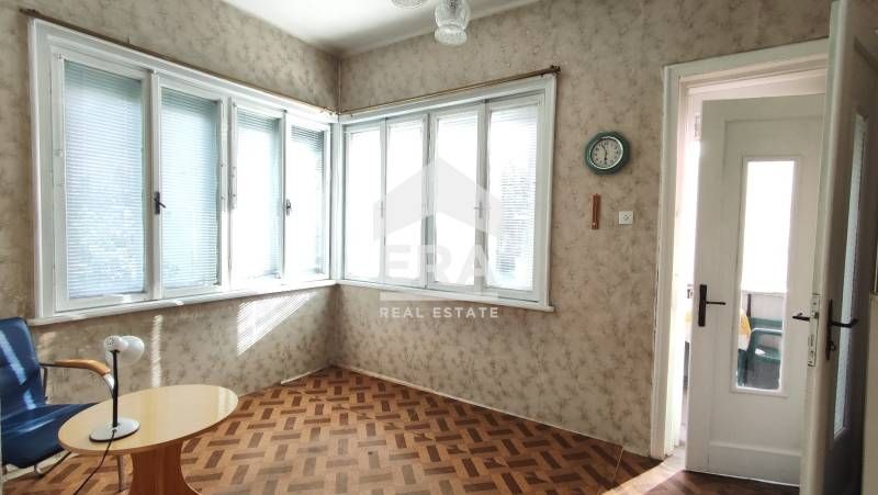 Дава се под наем Офис в Варна, ВИНС - 90 кв.м за 510 € - Снимка #5