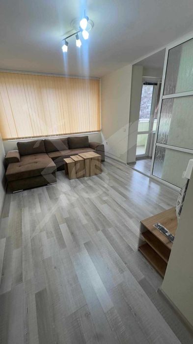 Дава се под наем Многостаен апартамент в Варна, Лятно кино Тракия - 110 кв.м за 600 € - Снимка #1