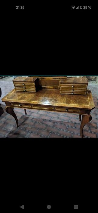 Румынский письменный стол в наличии. Сделаем качественную реставрацию