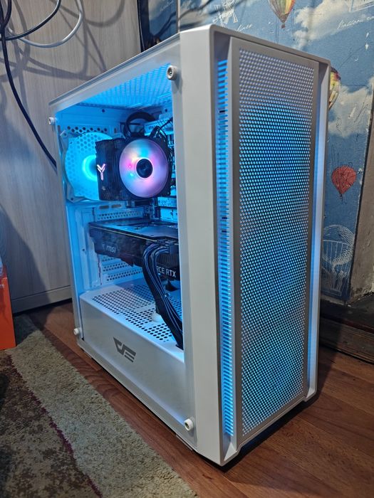 Продам бело-черный ПК