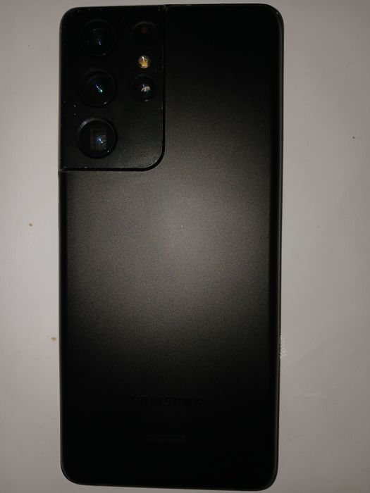 Samsung S21 Ultra sotiladi holati yaxshi aybi ekran ketgan