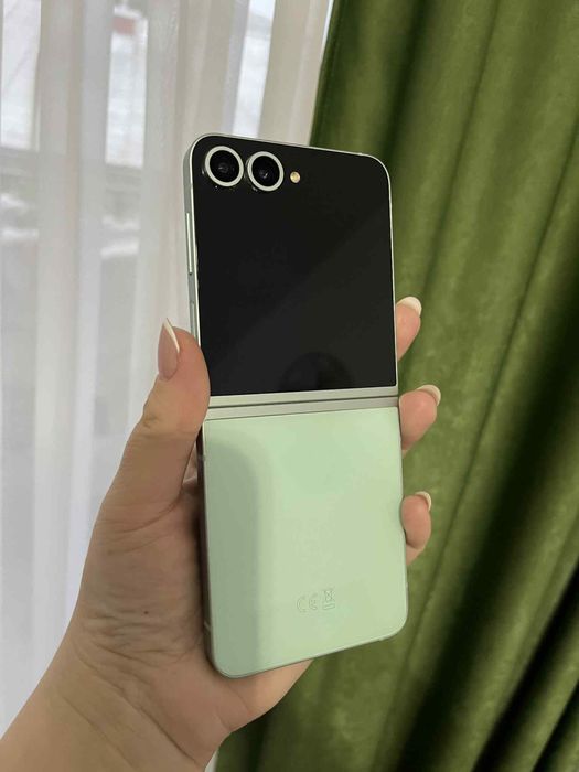 Vand Samsung Z FLIP 6