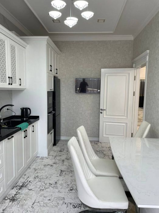 2 комнатная Кора камыш 2/1 Парк Победа Сагбон йули